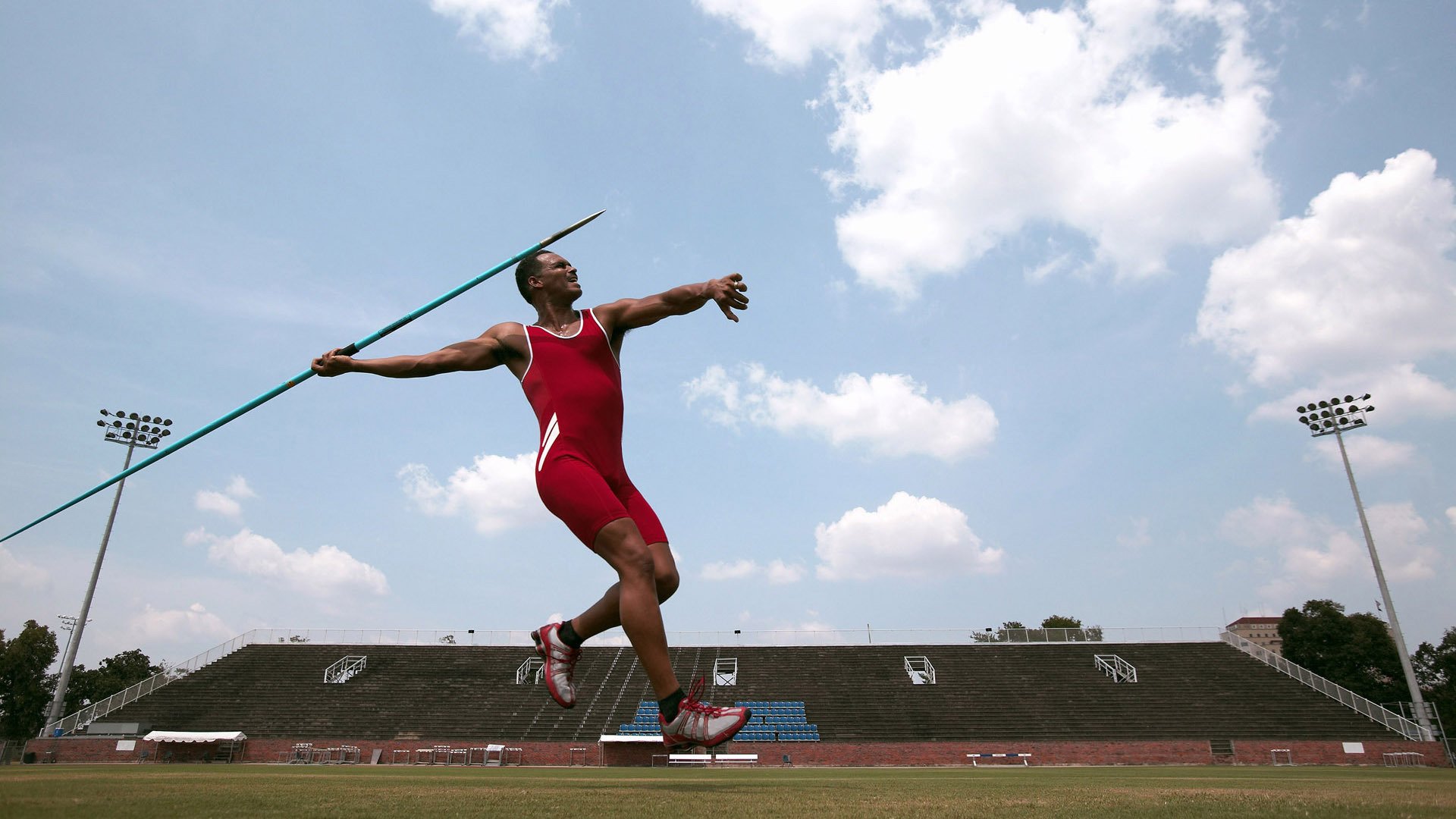 西班牙女足在世界杯决赛中1-0击败英格兰夺冠，西班牙 女足